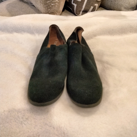TOMS Shaye Slip On Suede Shoetie - Picture 3 of 8